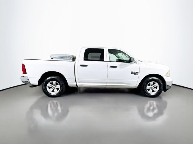 Used 2022 RAM 1500 Classic SLT RWD image 9