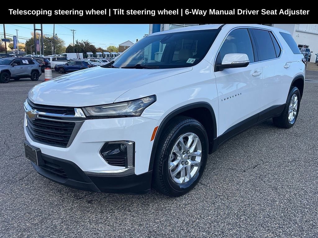 Used 2023 Chevrolet Traverse LS w/ Safety Package image 7