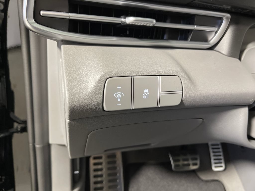 New 2026 Hyundai Elantra Sport FWD image 31
