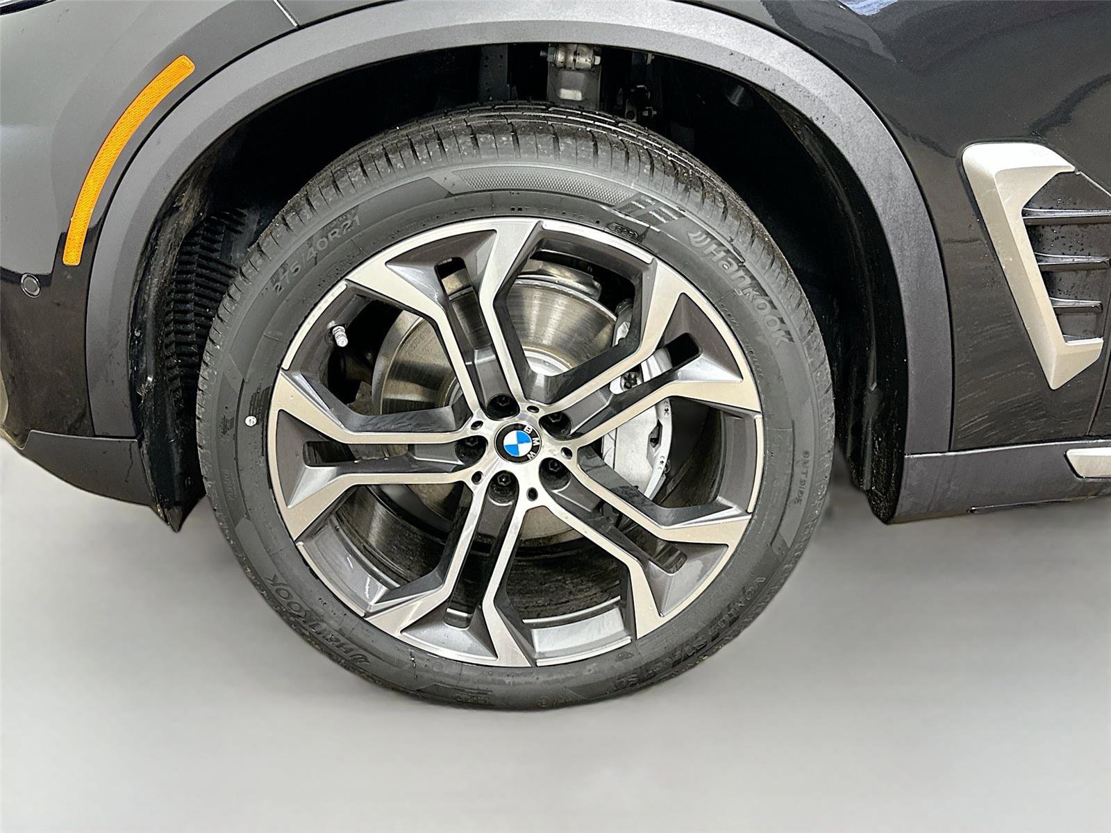 New 2026 BMW X5 xDrive40i w/ Climate Comfort Package image 33