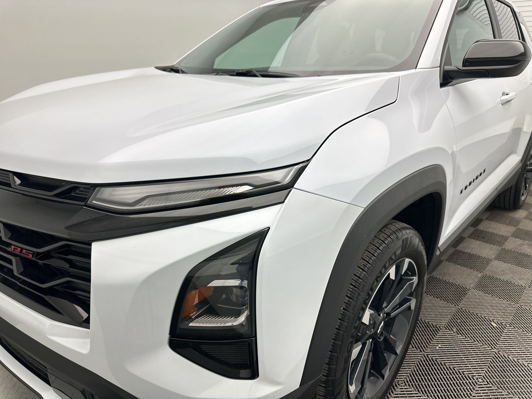New 2027 Chevrolet Equinox RS w/ LPO, Floor Liner Package AWD/4WD image 26