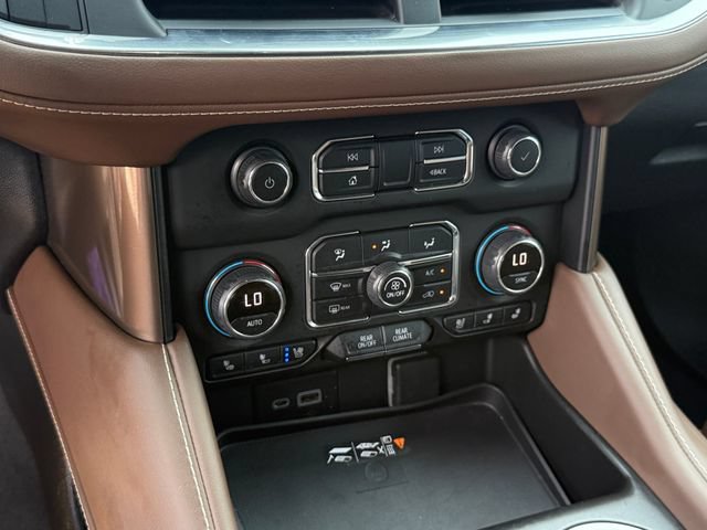 Used 2023 Chevrolet Suburban High Country AWD/4WD image 18