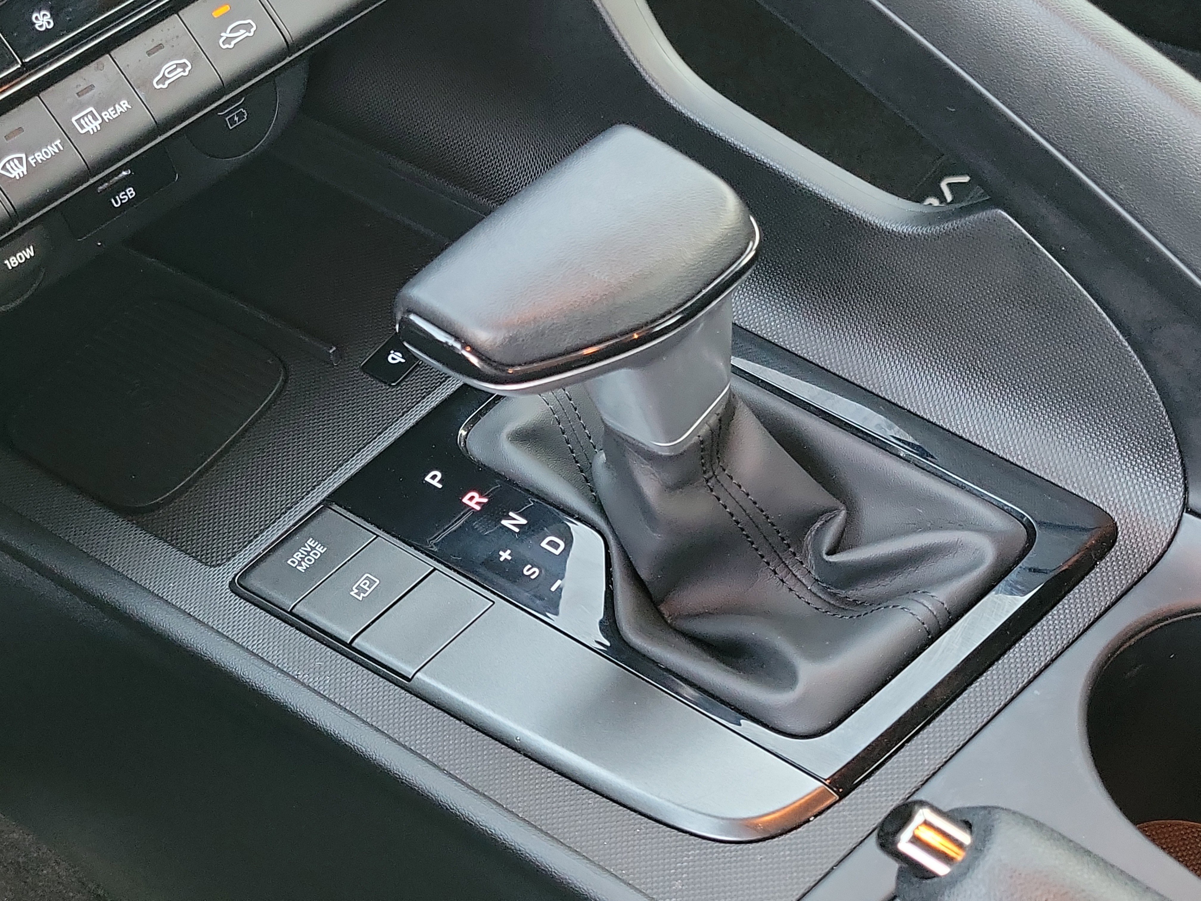 Certified 2025 Hyundai Elantra Sport w/ Cargo Package image 13