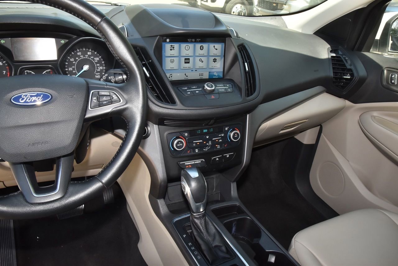 Used 2019 Ford Escape SEL image 26