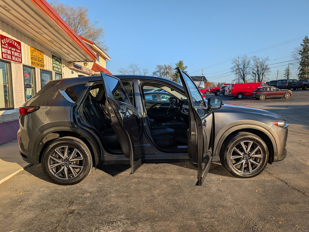 Used 2018 MAZDA CX-5 Touring w/ Preferred Equipment Package image 18