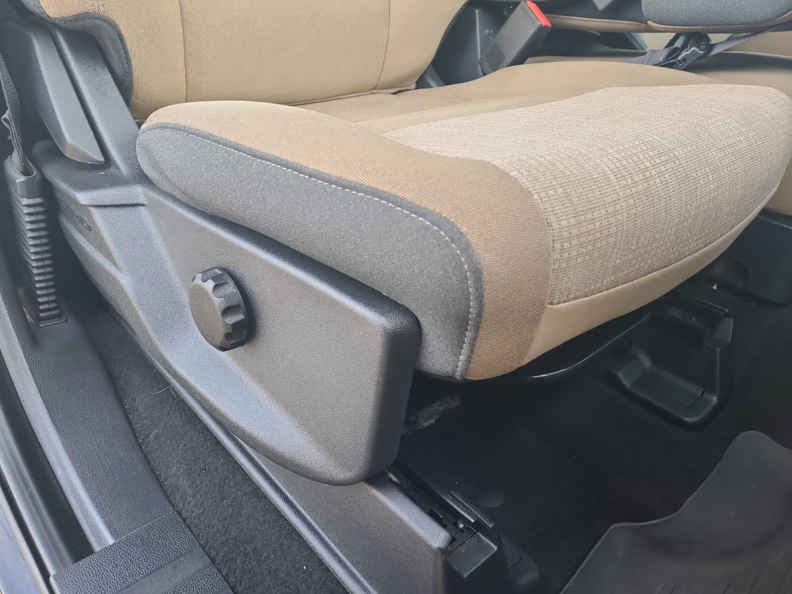 Used 2023 Ford F150 XLT image 30