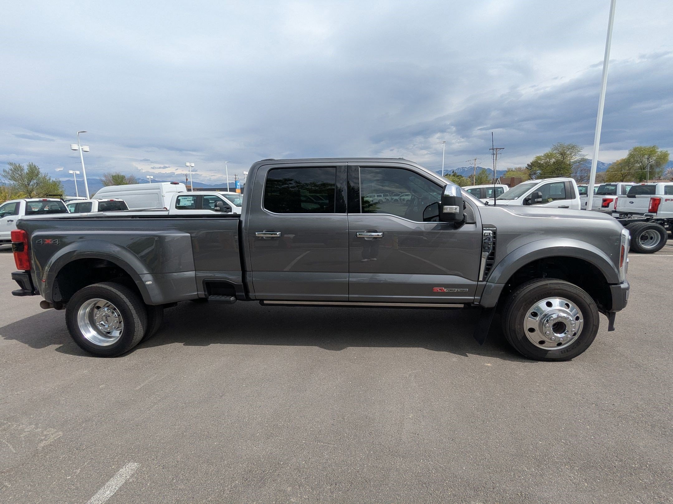 Used 2024 Ford F450 Platinum image 2