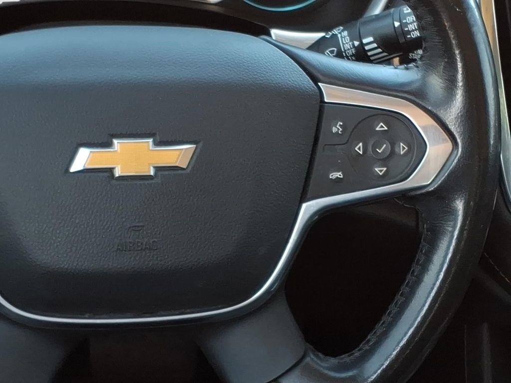 Used 2021 Chevrolet Traverse LT w/ LT Premium Package FWD image 11