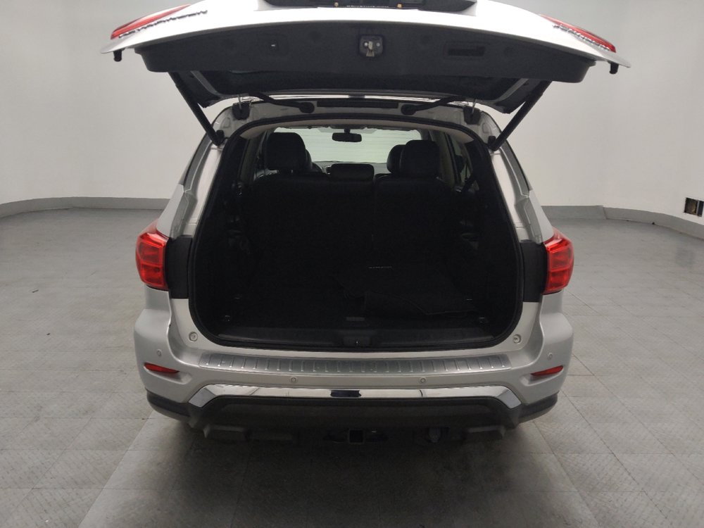 Used 2020 Nissan Pathfinder Platinum image 29