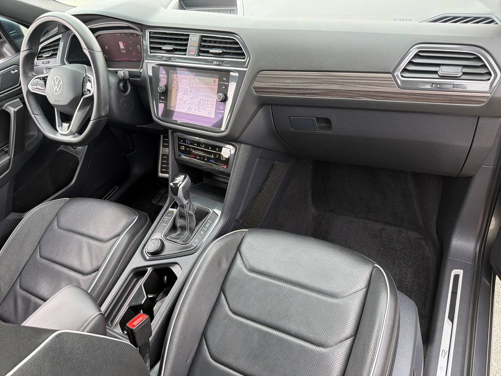 Certified 2022 Volkswagen Tiguan SEL R-Line AWD/4WD image 29