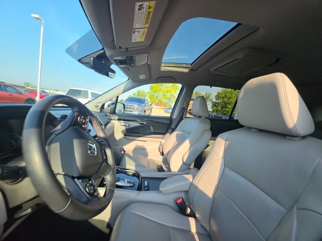 Used 2022 Honda Pilot Elite image 14