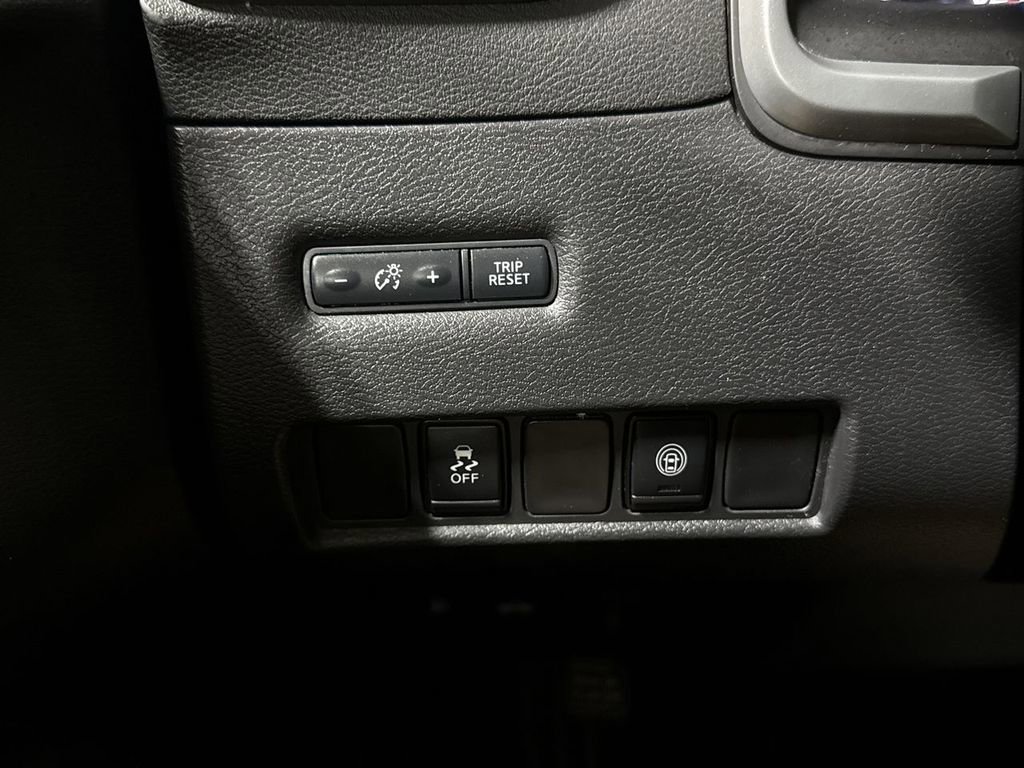 Used 2022 Nissan Murano SV w/ SV Midnight Edition Package AWD/4WD image 18