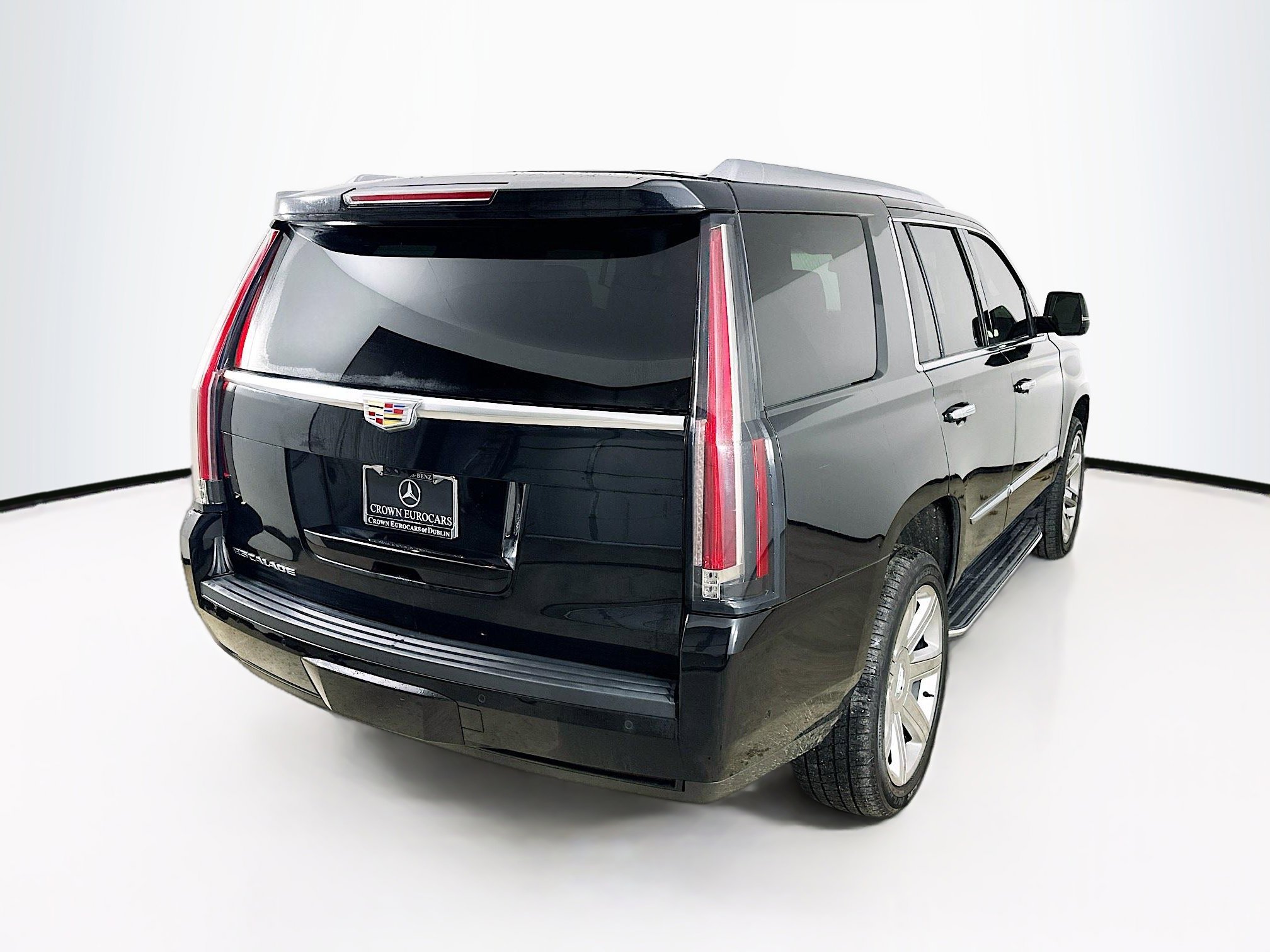 Used 2019 Cadillac Escalade Premium Luxury image 6