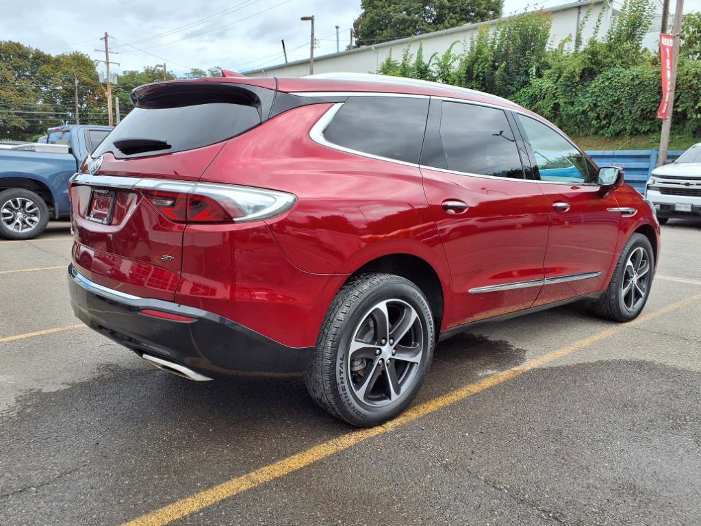 Used 2022 Buick Enclave Essence w/ Experience Buick Package image 4