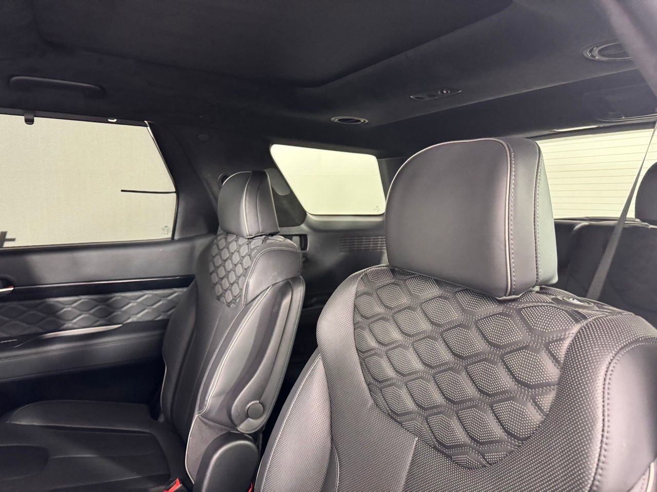 Used 2022 Hyundai Palisade Calligraphy w/ Winter Package FWD image 38