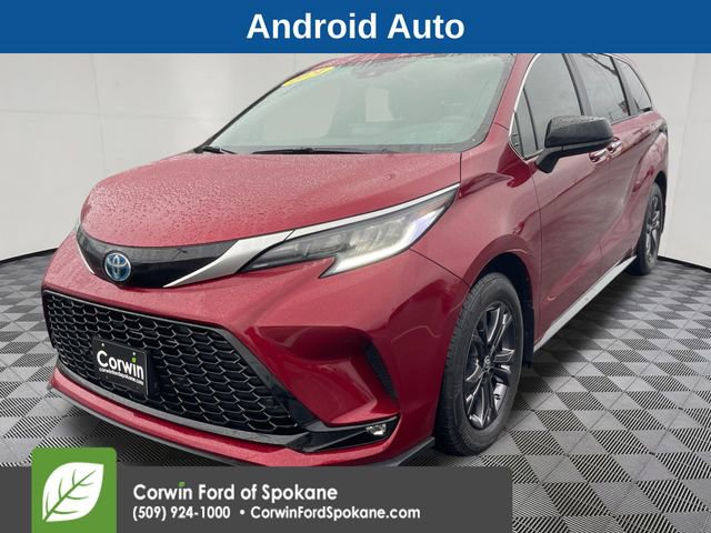 Used 2024 Toyota Sienna XSE image 5