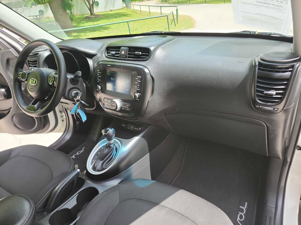 Used 2019 Kia Soul + image 34