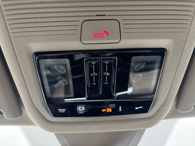 Used 2025 Volkswagen Atlas SEL image 16