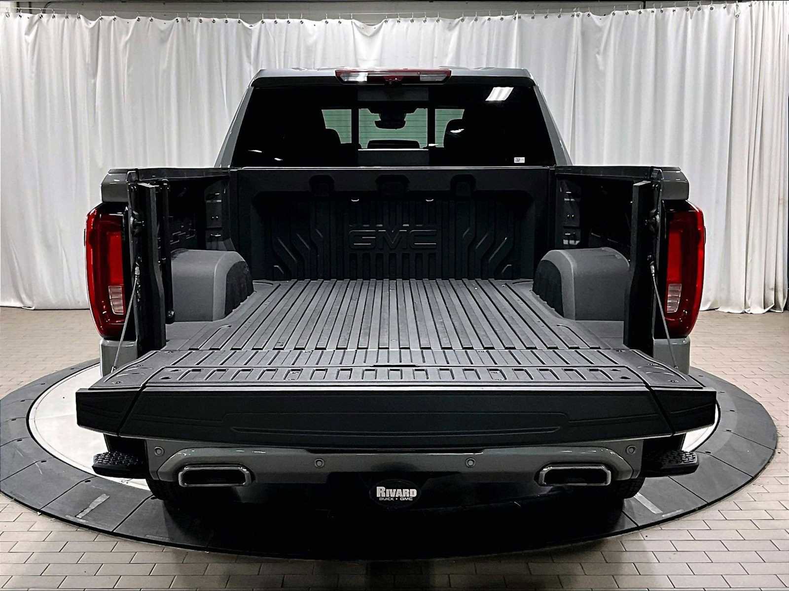 Used 2024 GMC Sierra 1500 Denali Ultimate AWD/4WD image 36