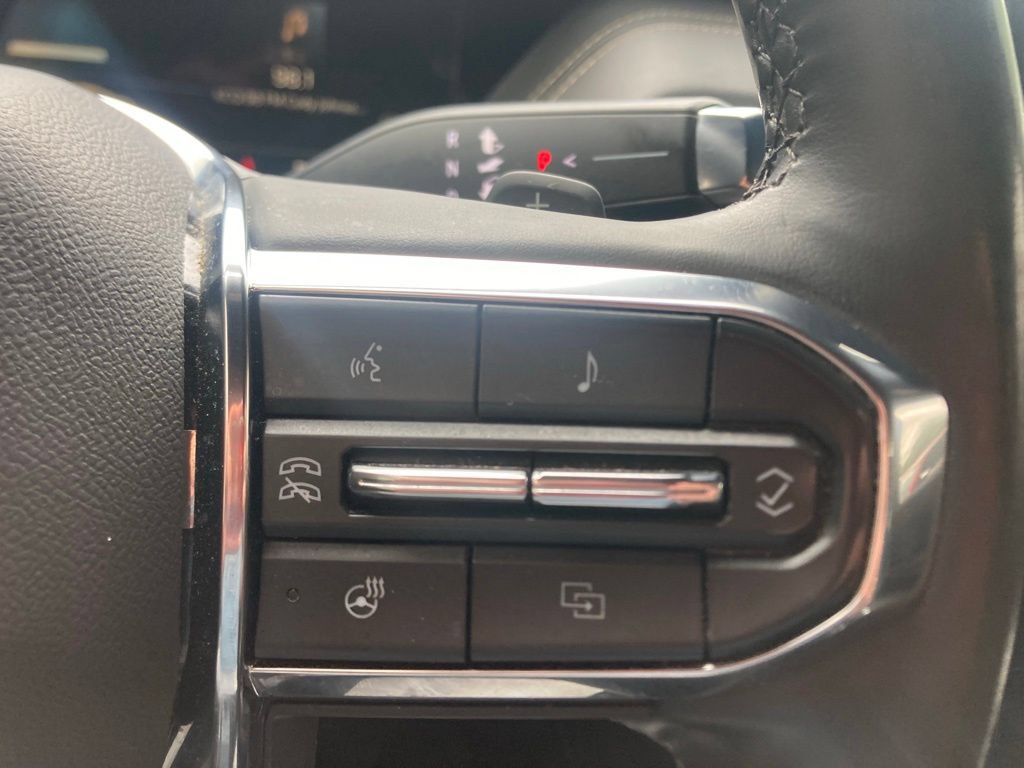Used 2025 GMC Yukon Elevation AWD/4WD image 34