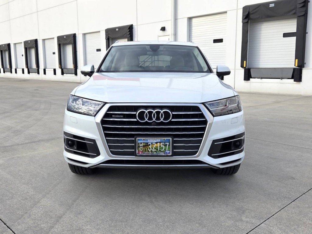 Used 2017 Audi Q7 3.0T Prestige AWD/4WD image 2