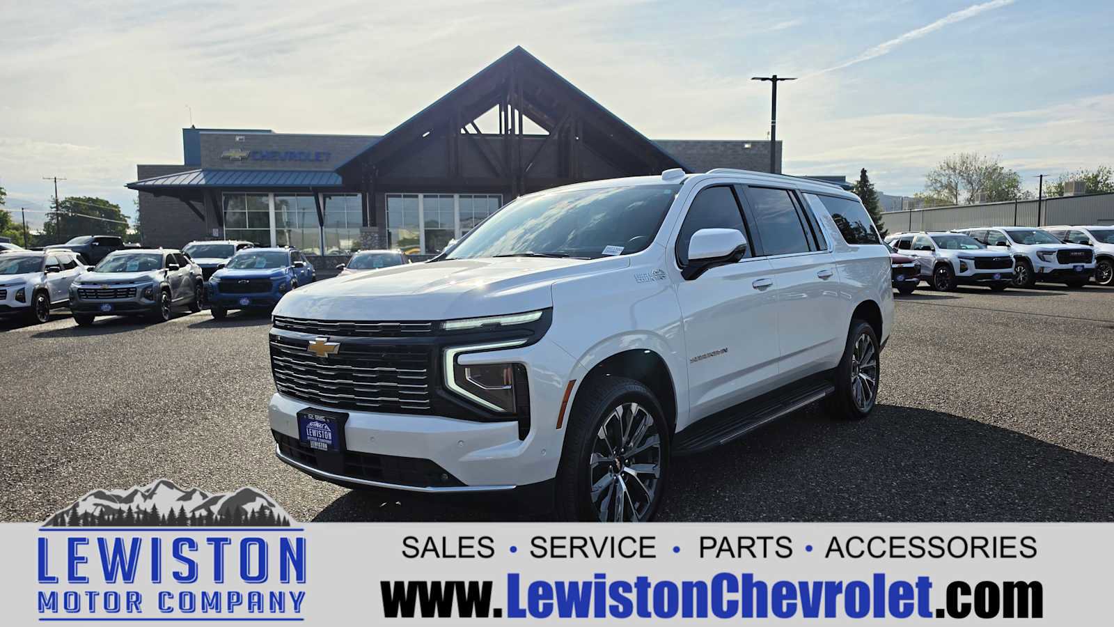 Certified 2025 Chevrolet Suburban High Country w/ Sun And Tow Package AWD/4WD image 1