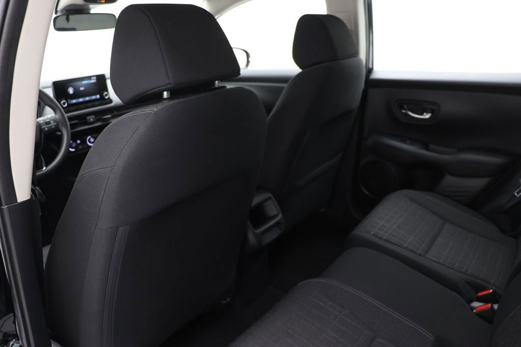 Used 2025 Honda HR-V LX image 11