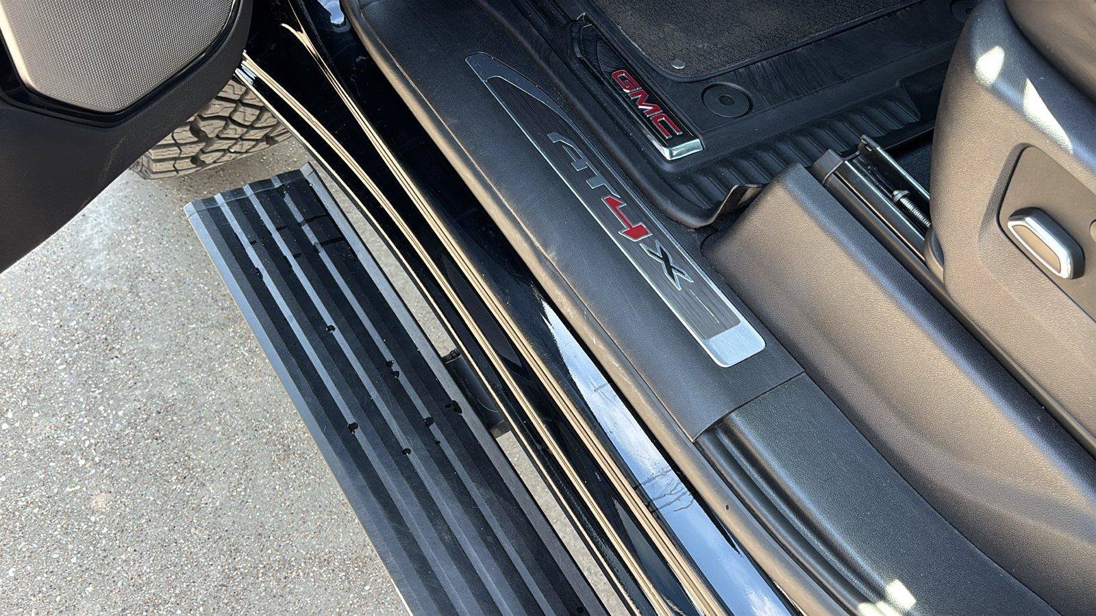 Certified 2025 GMC Sierra 2500 AT4X AWD/4WD image 18
