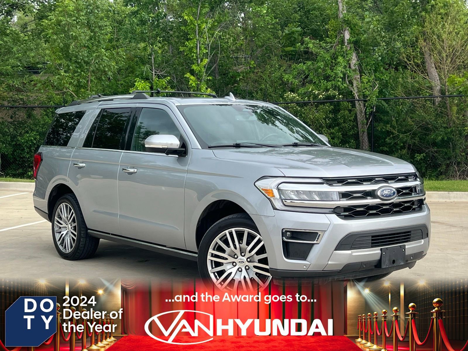 Used 2024 Ford Expedition Limited AWD/4WD image 1