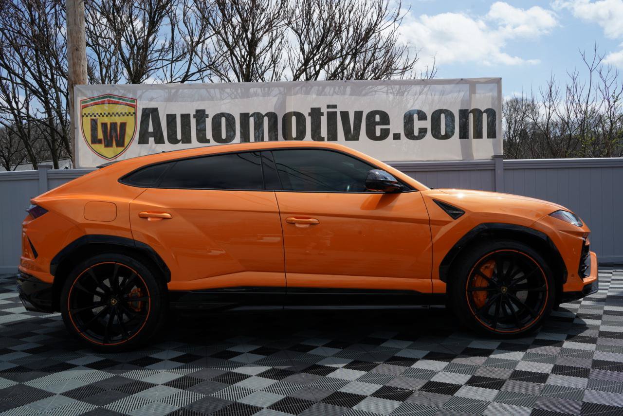Used 2022 Lamborghini Urus AWD/4WD image 4