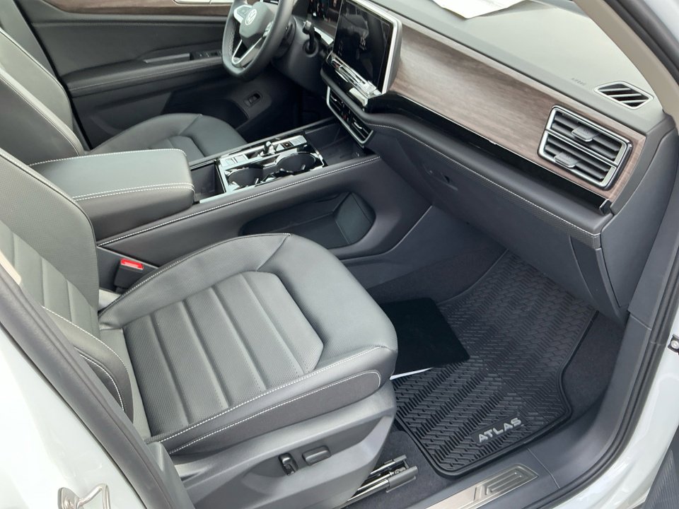 New 2026 Volkswagen Atlas SEL image 27