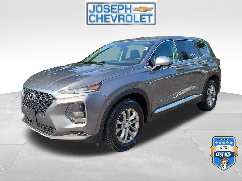 Used 2019 Hyundai Santa Fe SE FWD image 2