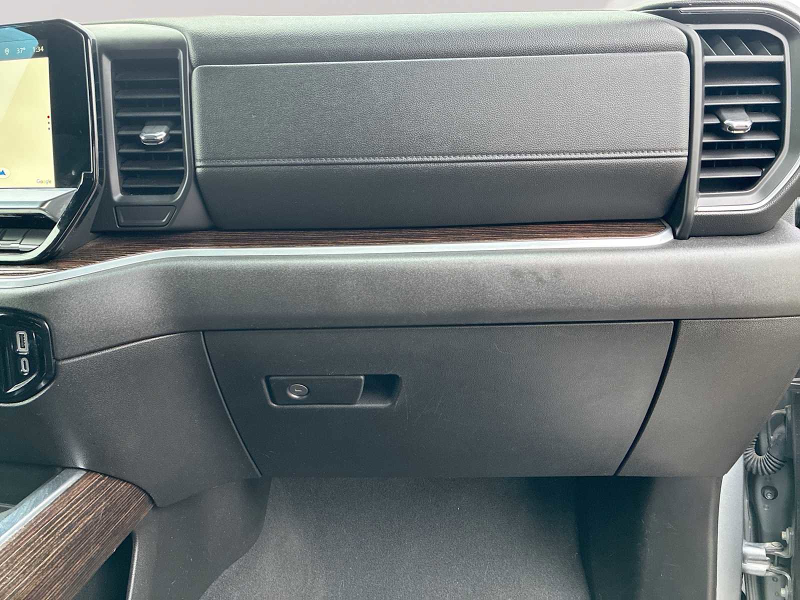 Certified 2024 GMC Sierra 1500 Elevation w/ Preferred Package image 29