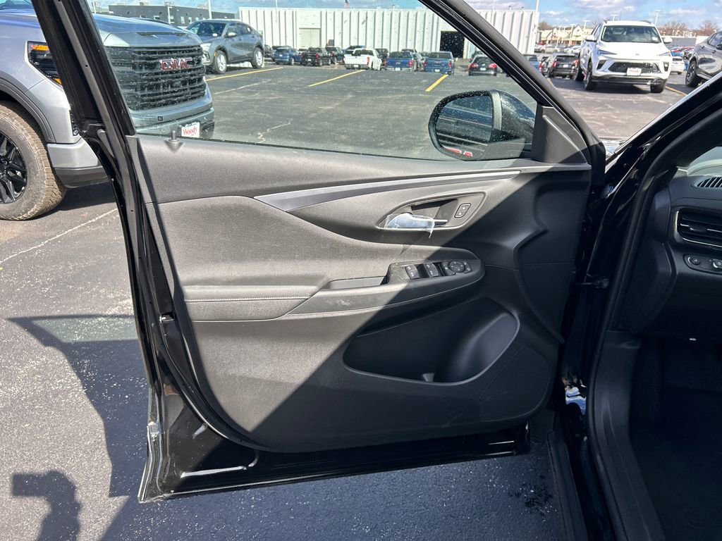New 2026 Buick Envista Preferred FWD image 16