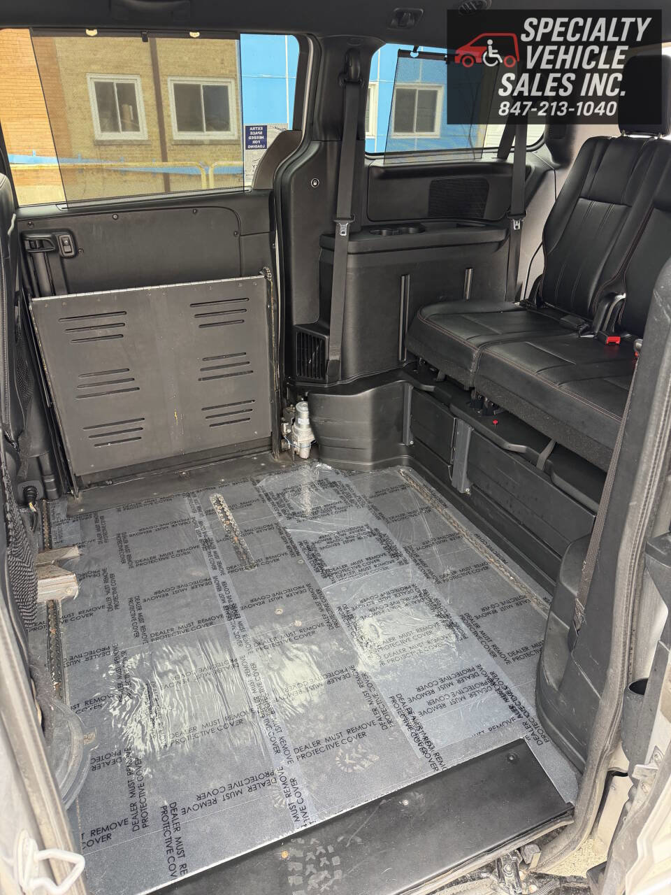Used 2014 Dodge Grand Caravan R/T image 18