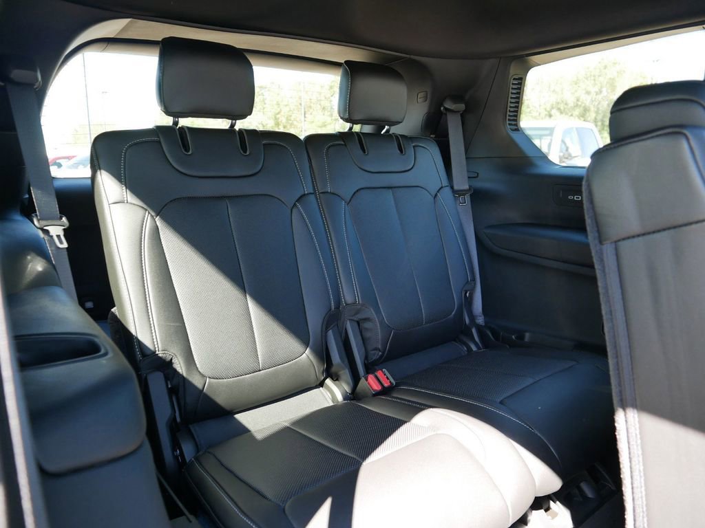 Certified 2025 Jeep Grand Cherokee L Limited w/ Luxury Tech Group II image 30