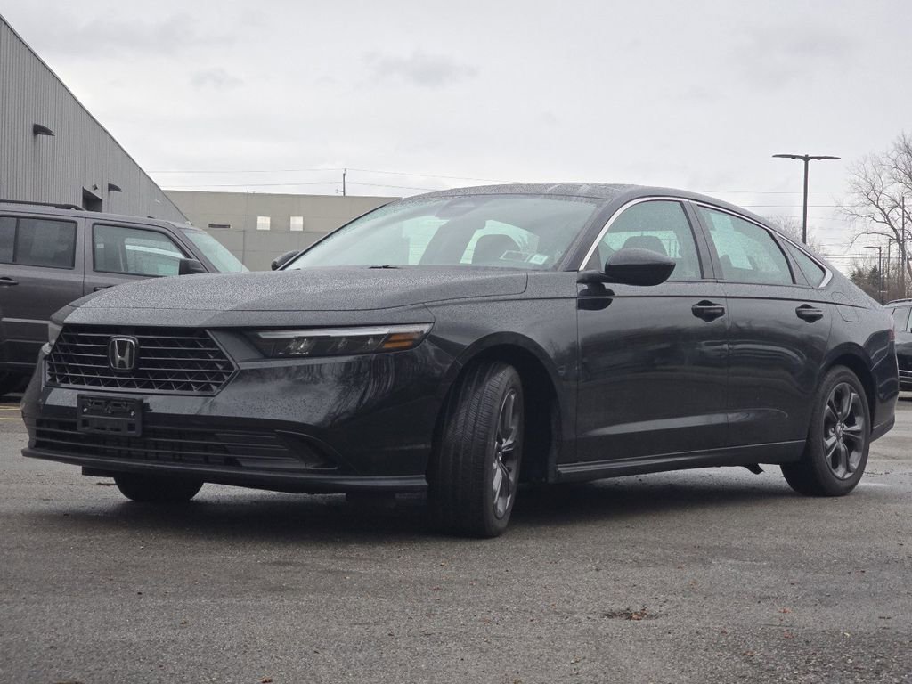 Used 2023 Honda Accord EX image 9