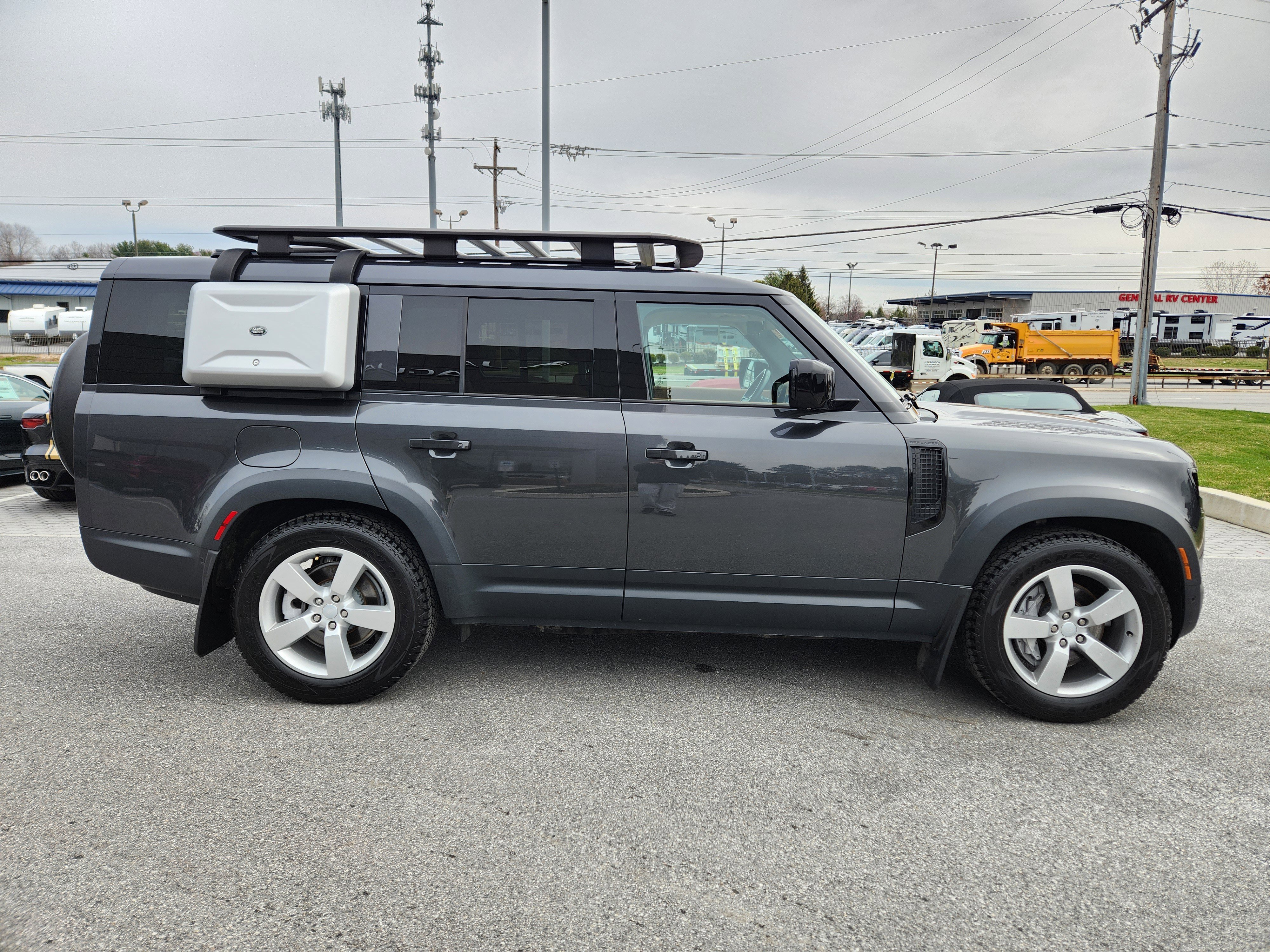 Used 2023 Land Rover Defender 130 First Edition AWD/4WD image 6