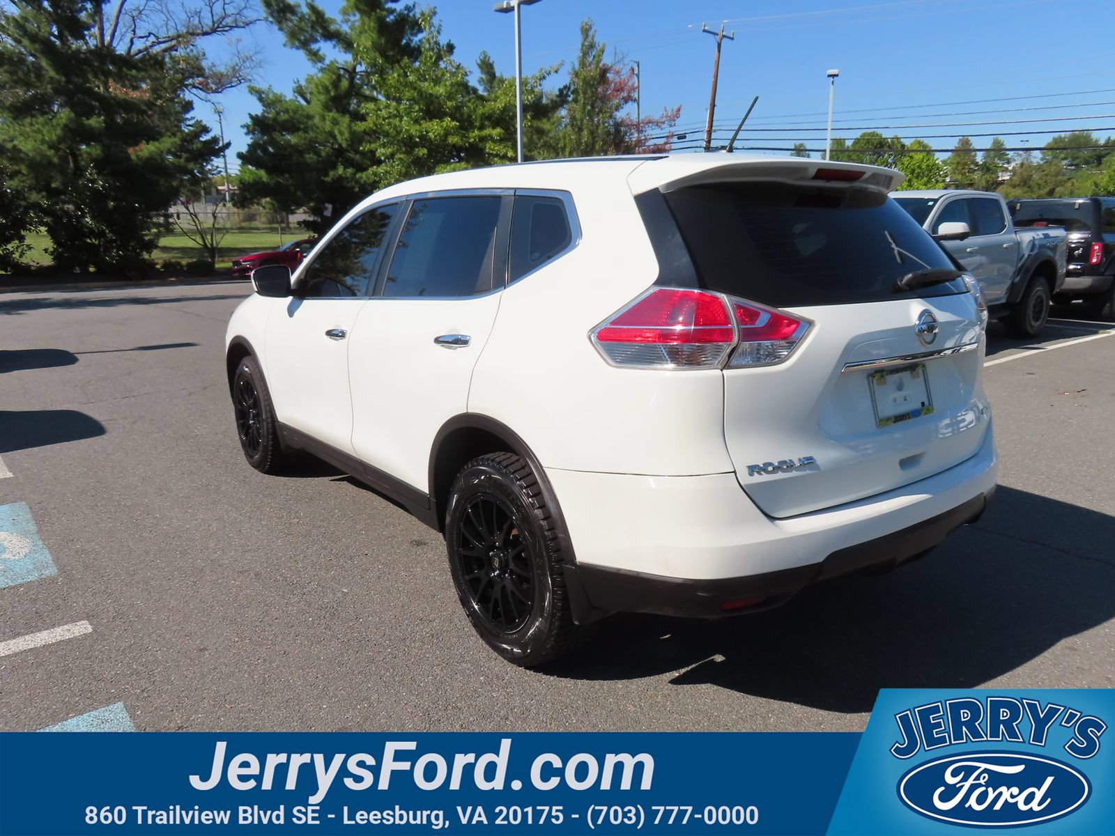 Used 2015 Nissan Rogue S AWD/4WD image 7