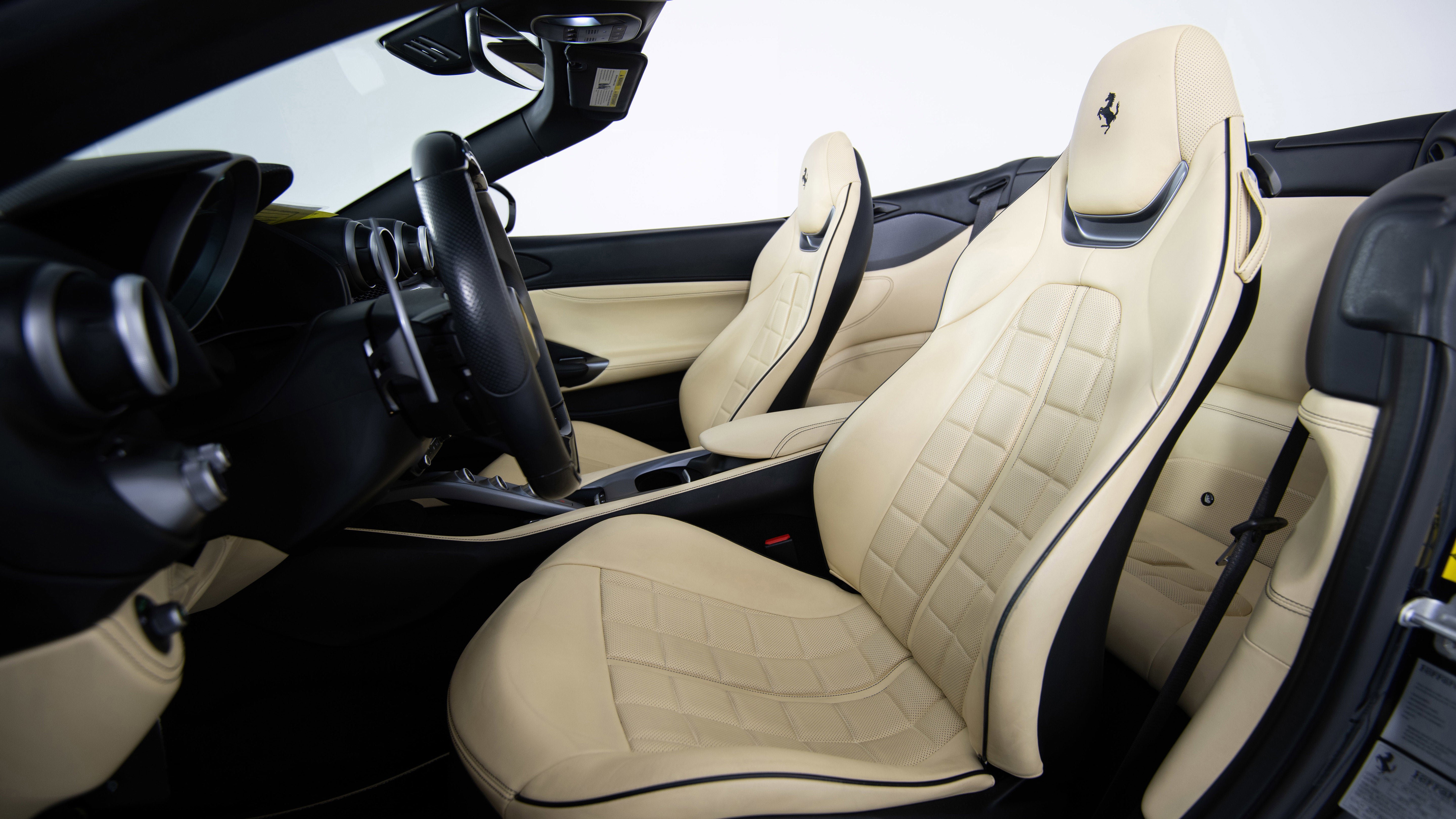 Certified 2019 Ferrari Portofino image 14