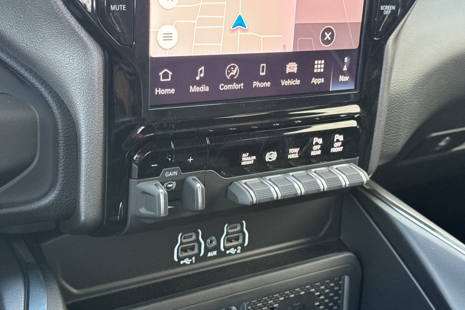 New 2026 RAM 3500 Laramie w/ Max Tow Package AWD/4WD image 19