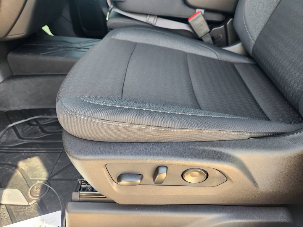 New 2026 Chevrolet Silverado 1500 Custom w/ Turbomax Blackout Package AWD/4WD image 17