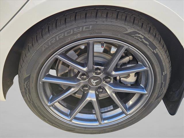 Used 2023 Tesla Model 3 Standard Range image 6