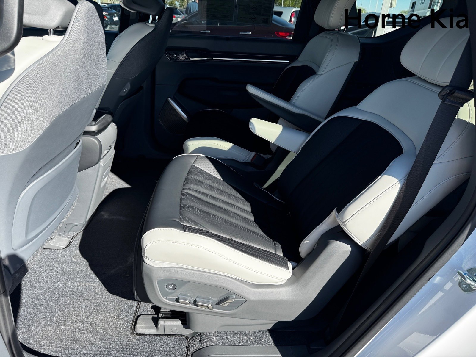 Certified 2026 Kia EV9 GT-Line image 12