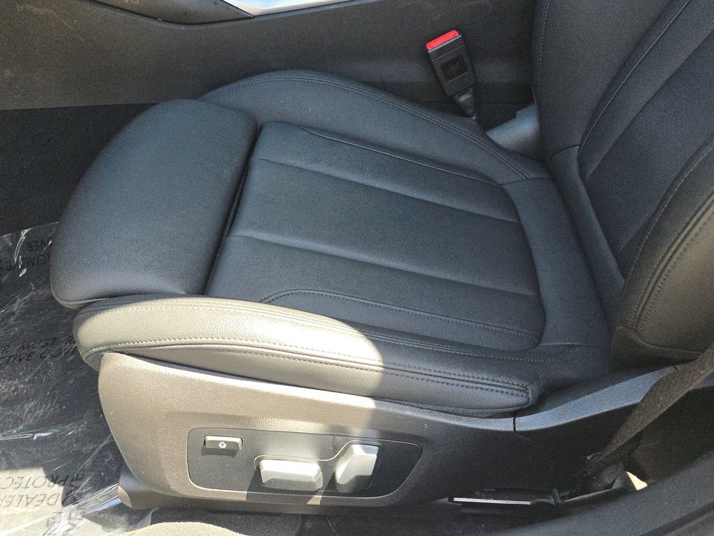 Used 2021 BMW 330e w/ Driving Assistance Package RWD image 19