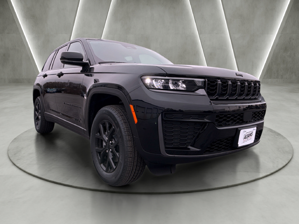 New 2026 Jeep Grand Cherokee Altitude AWD/4WD image 1