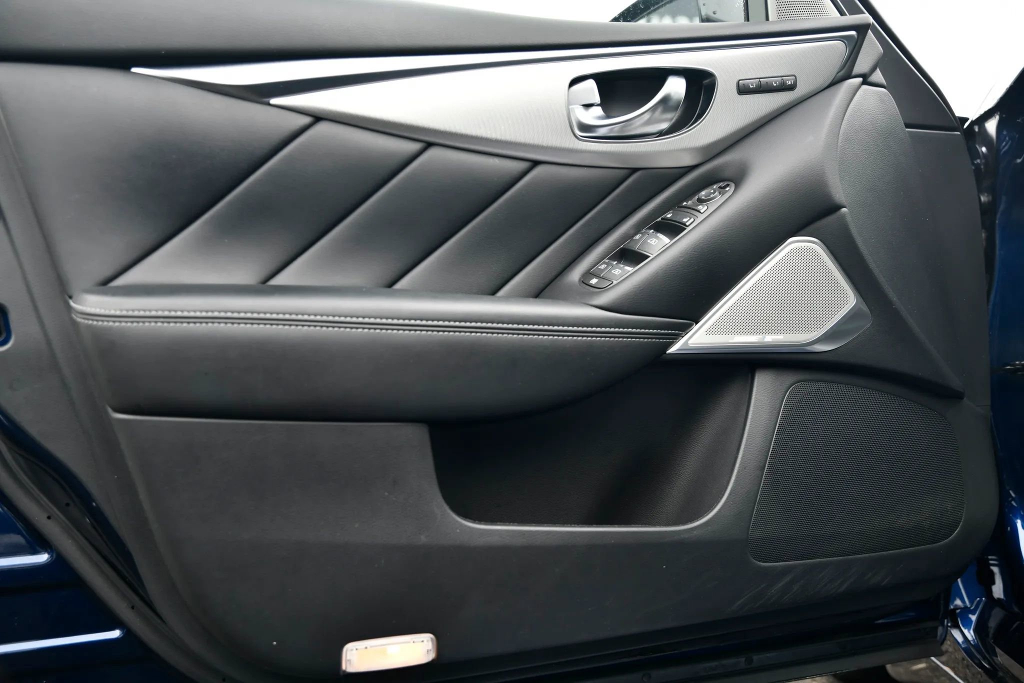 Used 2023 INFINITI Q50 Luxe w/ Cargo Package image 9