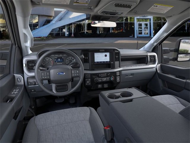 New 2025 Ford F250 XL w/ XL Chrome Package image 9