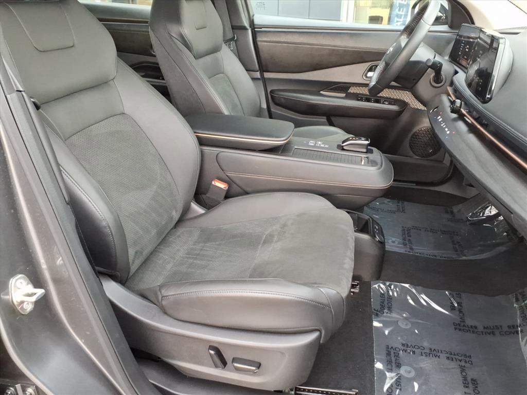 Certified 2023 Nissan Ariya AWD image 12