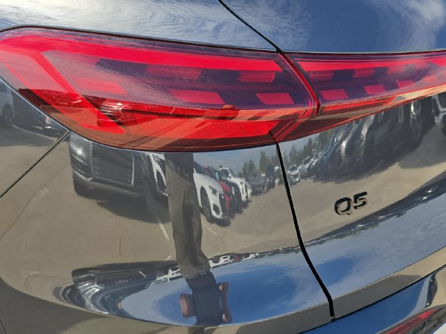 Certified 2025 Audi Q5 Premium w/ Premium Plus AWD/4WD image 38